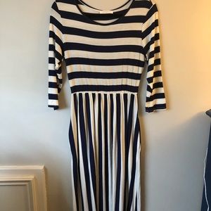 Trendy navy and white striped midi dress